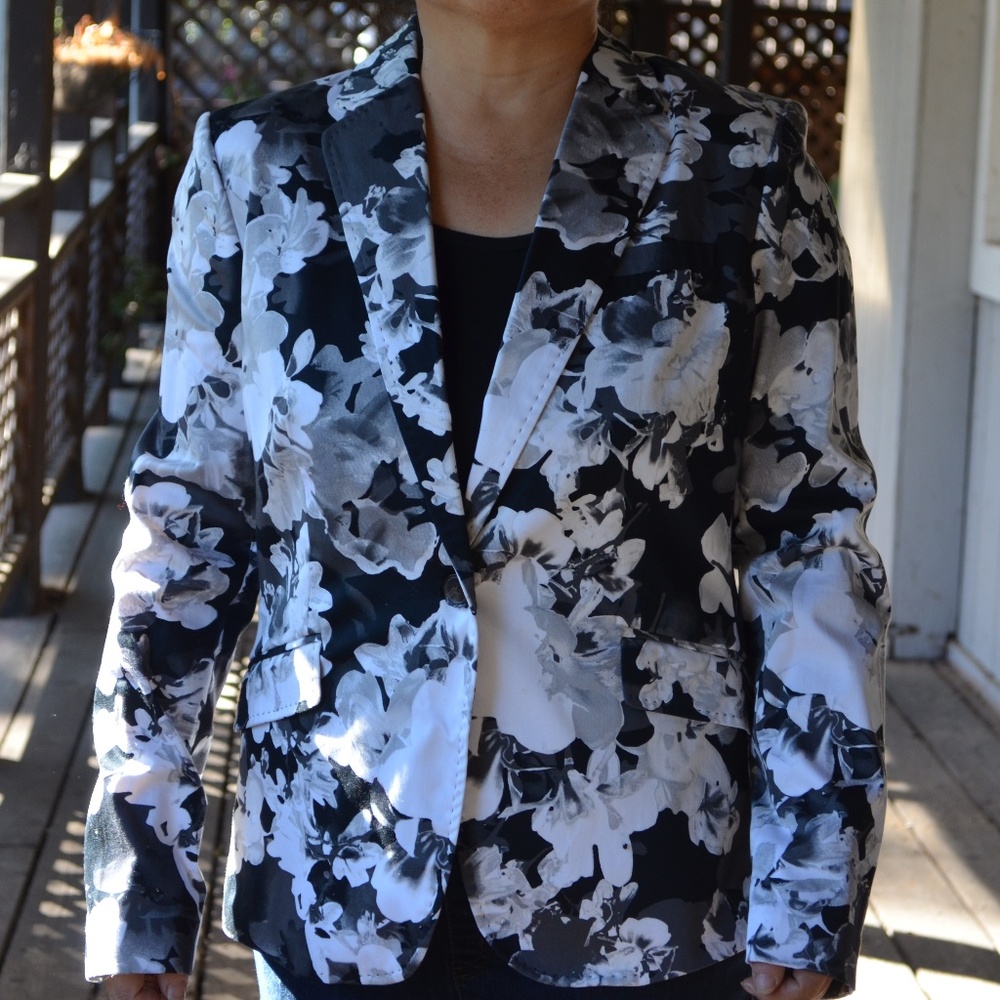 Convington Size L Floral Black White Cotton Jacket